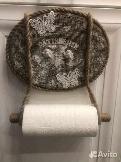 Держатель для бумажных полотенец ручной работы