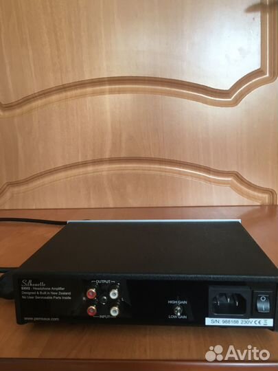 Усилитель для наушников Perreaux Silhouette SXH2