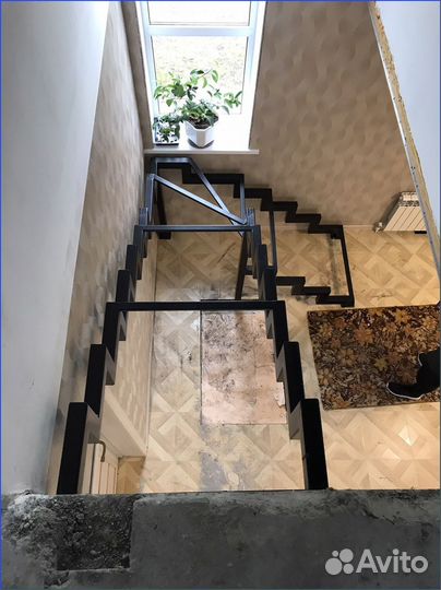 Лестница на металлокаркасе
