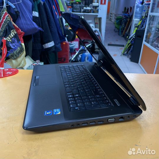 Ноутбук Asus intel i3/8озу/250HDD