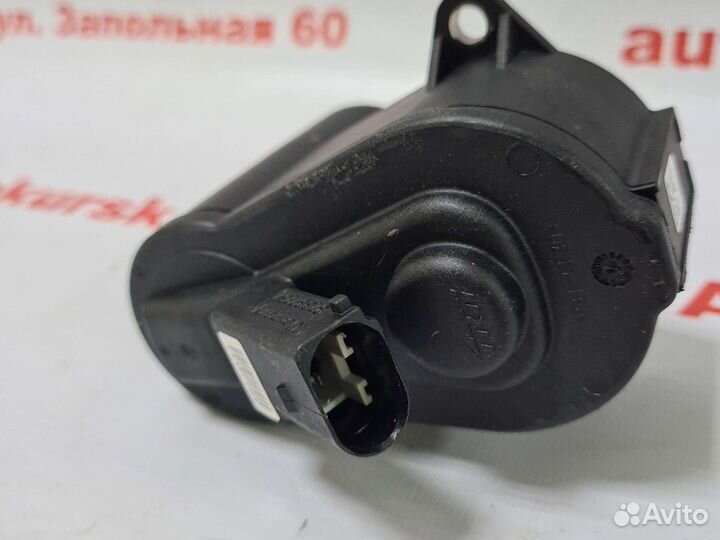 Моторчик стояночного тормоза Passat B6