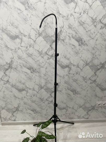Стойка для лампы / тренога