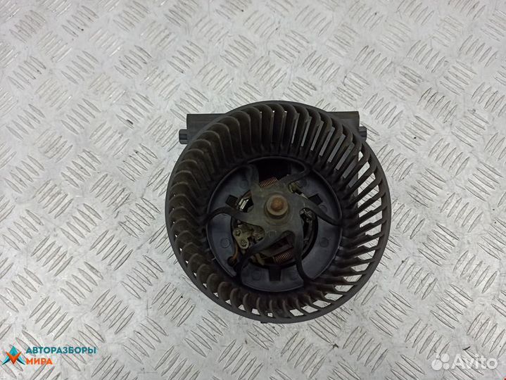 Моторчик печки Volkswagen Golf 3 2000 1J1819021C
