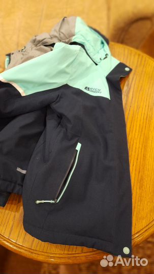 Продам куртку горнолыжную в отличном состоянии