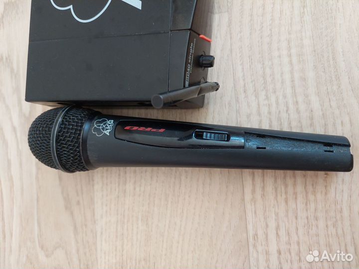 Радиомикрофон станция AKG SR40PRO single