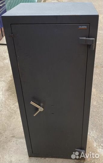 Взломостойкий сейф Гранит III 1368 KL