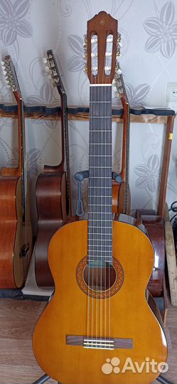 Классическая гитара yamaha c40