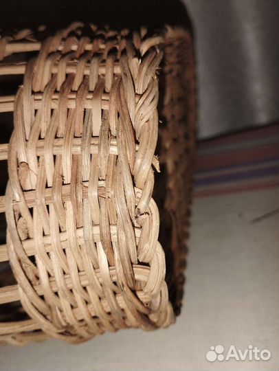 Корзинка плетёная