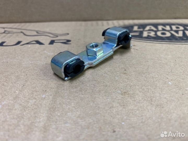 Зажим трубопровода топливной форсунки Land Rover