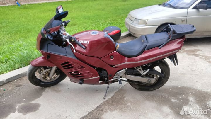 Suzuki RF400