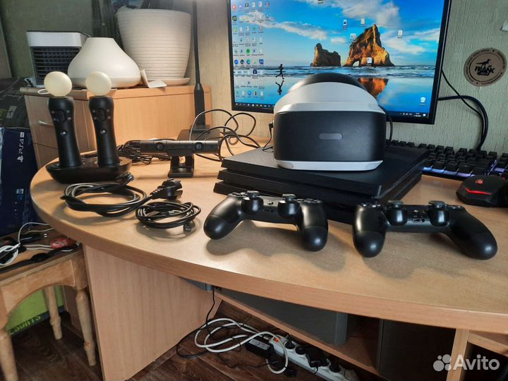 Sony playstation 4 pro 1tb + Sony VR 1 + игра
