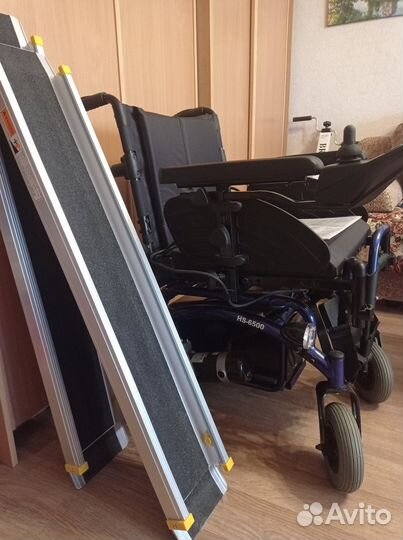 Инвалидное кресло с электроприводом