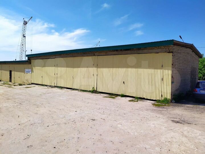 Гараж, > 30 м²