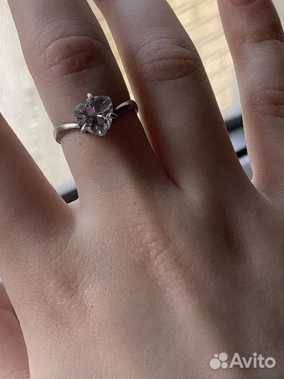 Серебряное кольцо женское