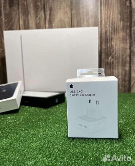 USB-C power adapter 35w