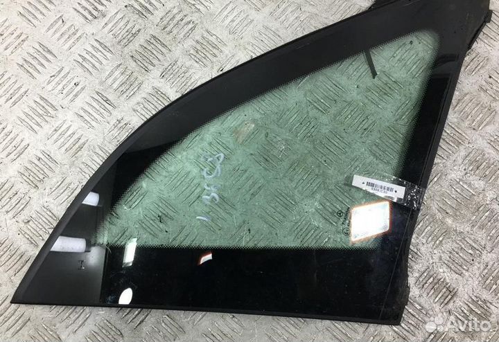 Стекло заднее левое глухое/форточка Mercedes-Benz