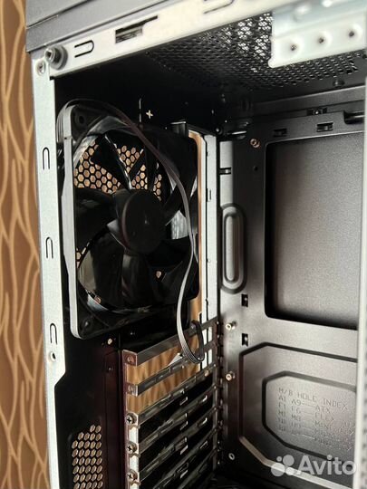 Корпус MSI MAG для пк с блоком питания 500 Вт