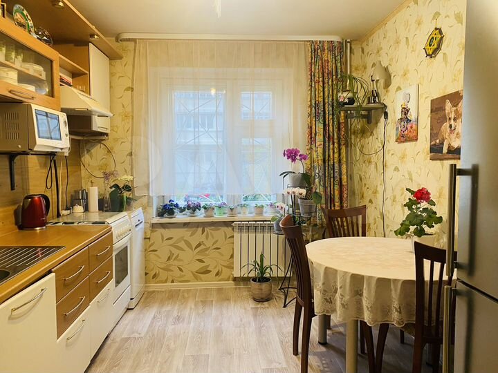 3-к. квартира, 66,4 м², 1/9 эт.