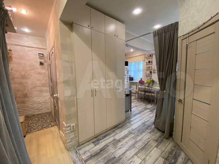 2-к. квартира, 43 м², 1/2 эт.