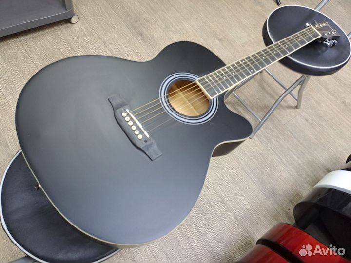 Гитара акустическая чёрная матовая