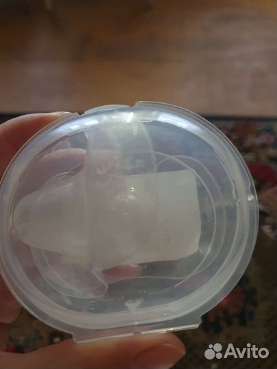 Накладки на грудь avent новые