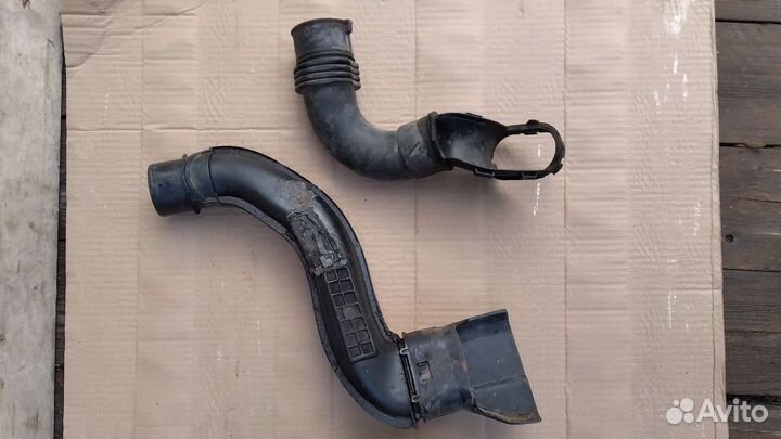 Корпус воздушного фильтра Renault Logan 2