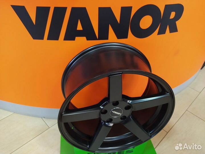 Литые диски 17x7 4x100 ET40 DIA 67.1 mod.5068