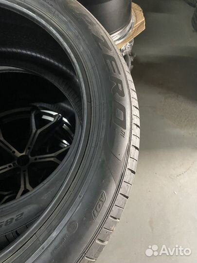 Pirelli P Zero PZ4 285/40 R21 109Y