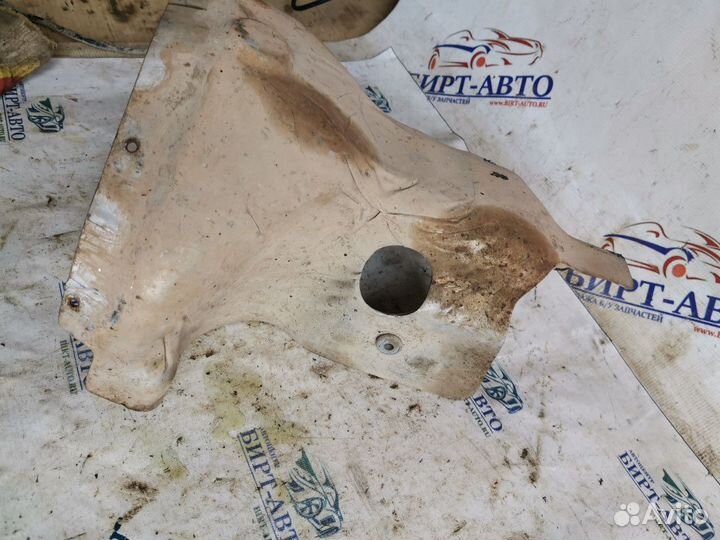 Экран тепловой Ford Mondeo III (2000—2003)