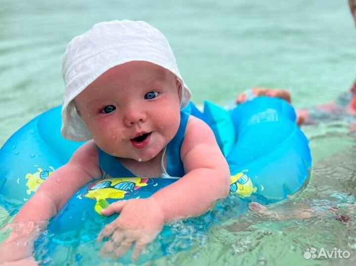 Круг для плавания младенцев