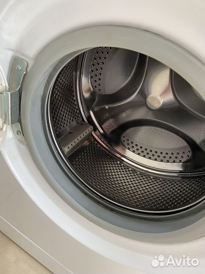 Стиральная машина indesit.Доставка