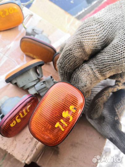 Повторитель поворотника toyota koito 1-49