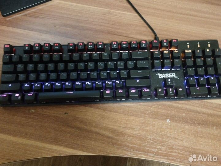 Игровая клавиатура с подсветкой Dexp Saber