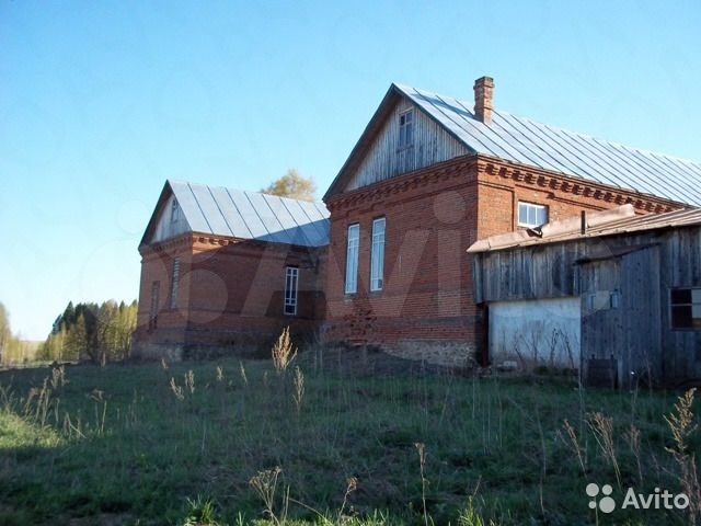 Дом 382 м² на участке 10 га