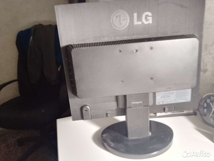 Монитор LG