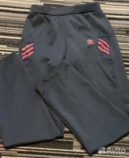 Спортивный костюм женский