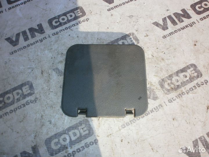 Заглушка багажной двери Nissan Terrano 2