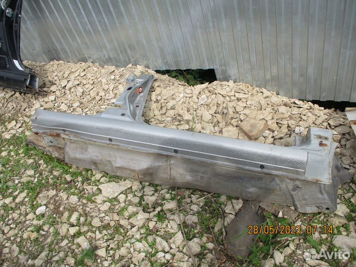 Порог правый(четверть) Ниссан Альмера N16