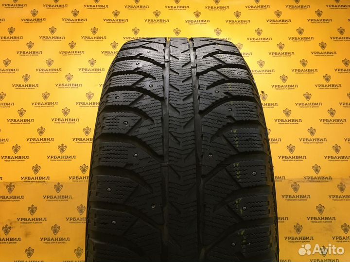Bridgestone Ice Cruiser 7000 275/65 R17 119T