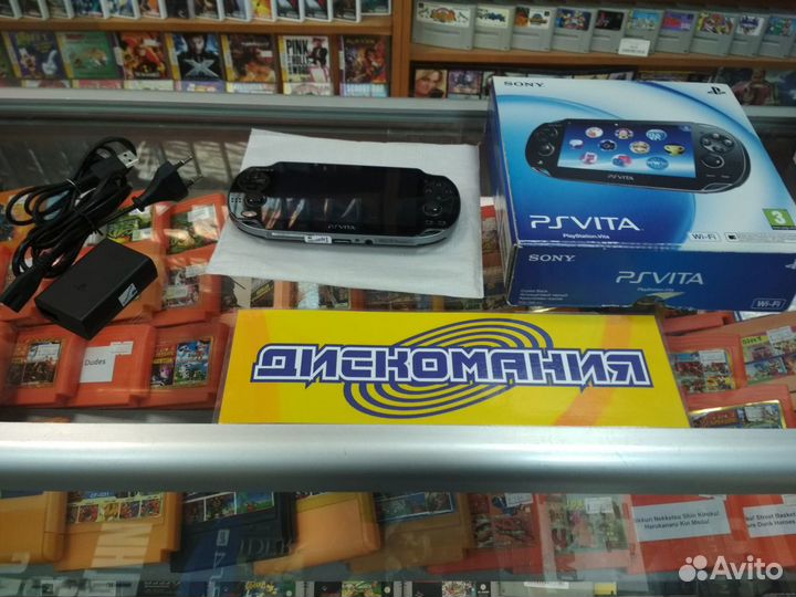 PS vita PCH-1008