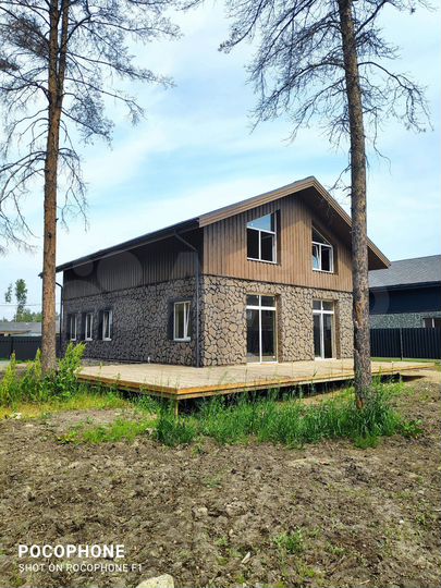 Дом 220 м² на участке 12 сот.