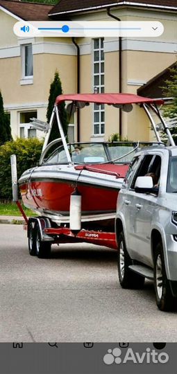 Вейкбордический катер буксировщик