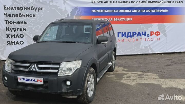 Привод задний правый Mitsubishi Pajero (V90) 3715A