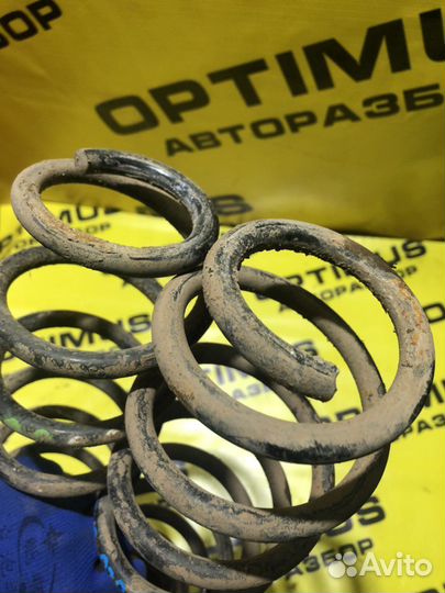 Задняя пружина Volkswagen Polo