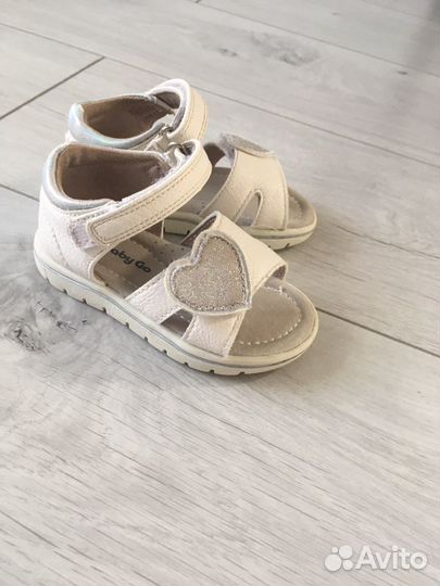 Босоножки для девочки