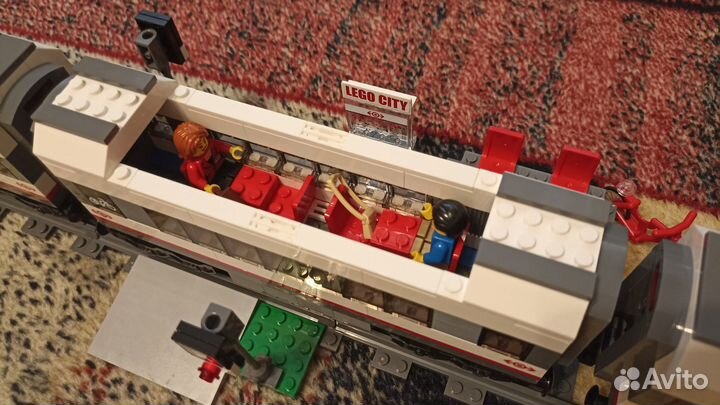 Набор lego City пассажирский поезд 60051