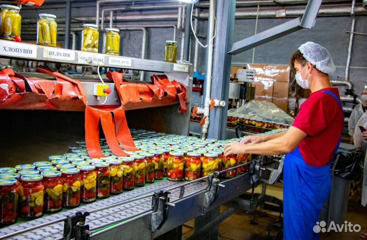 Сотрудник на консервную фабрику