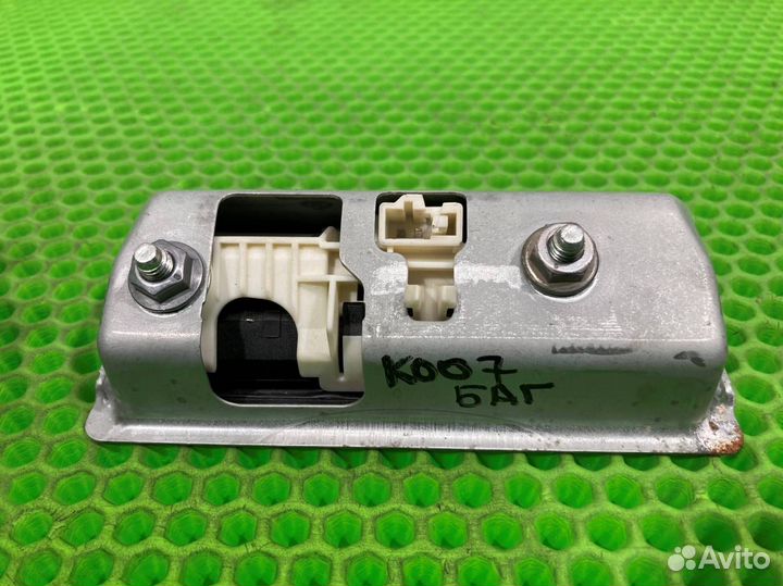 Ручка двери багажника Volkswagen Touareg NF 7P5