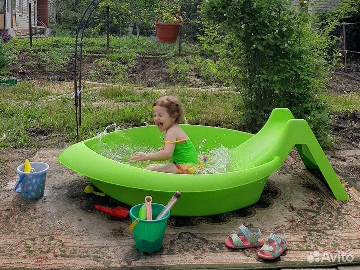 Бассейн - песочница детский с горкой