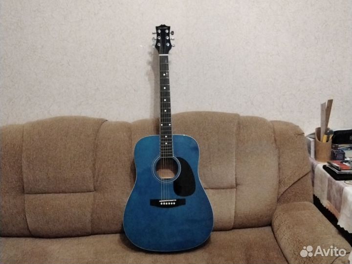 Акустическая гитара